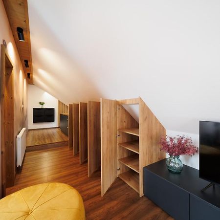 Cozy Mountain Attic Apartment In High Tatras Veľka Lomnica Bagian luar foto