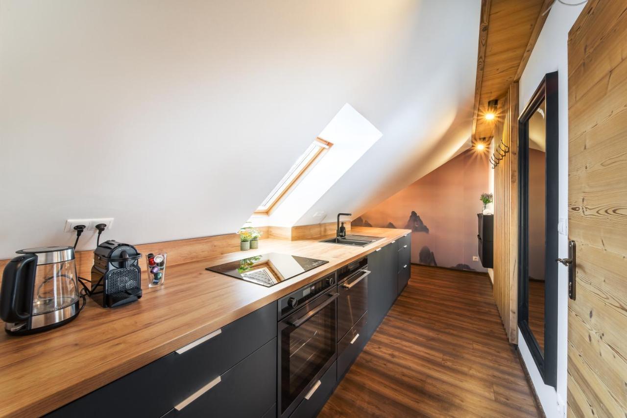 Cozy Mountain Attic Apartment In High Tatras Veľka Lomnica Bagian luar foto