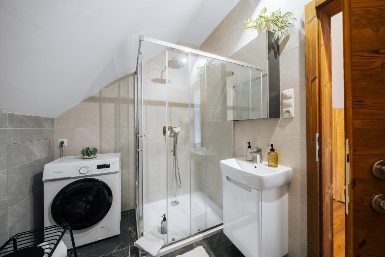 Cozy Mountain Attic Apartment In High Tatras Veľka Lomnica Bagian luar foto
